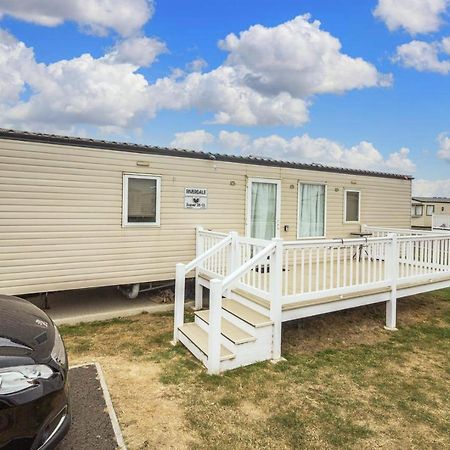 Caravan With Decking At Martello Beach Nearby Clacton-On-Sea Ref 29017Kv Hotel Exterior foto