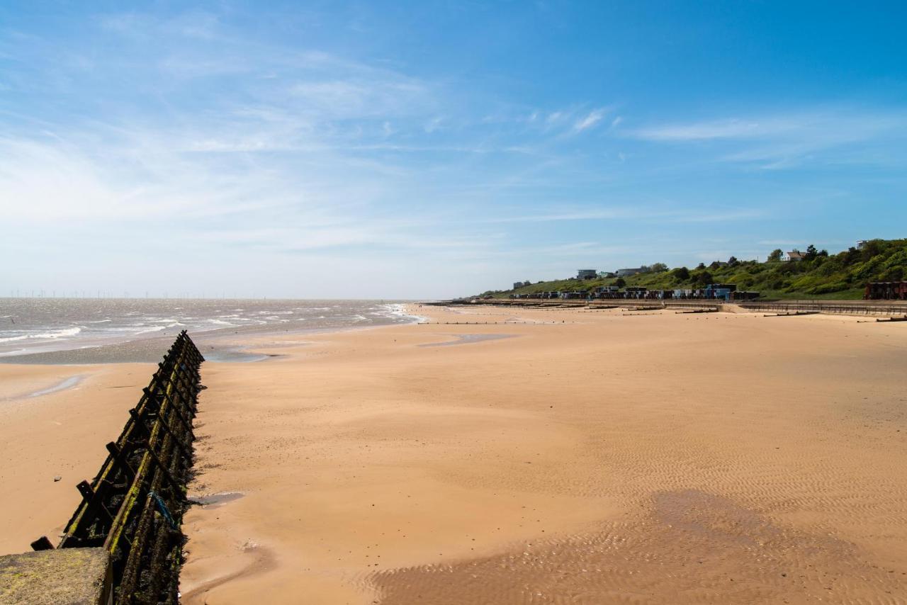 Caravan With Decking At Martello Beach Nearby Clacton-On-Sea Ref 29017Kv Hotel Exterior foto